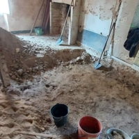 Rénovation dans une ancienne maison avec ouverture de mur porteur et dallage béton