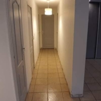 Pose d'un carrelage 90x90 sur un ancien carrelage - Avant