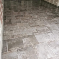 Création d'une chappe traditionnel et pose du carrelage au sol avec bac à l'italienne salle de bain