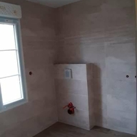 Réalisation d'une salle de bain, avec un bac a douche a l'italienne et WC suspendu